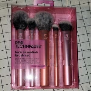 Real Techniques Face Essentials Brush Set - Pink and Rose Gold